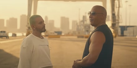 J Balvin y Vin Diesel en el video 'Toretto', que forma parte del soundtrack de 'Fast X'.