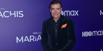 El actor Toño Mauri en red carpet. 