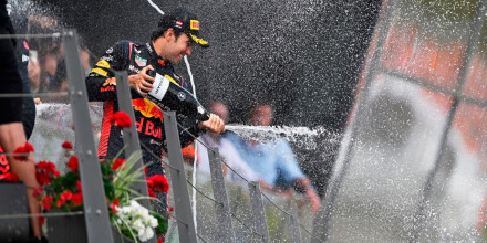 Sergio_Checo_Pérez_Red_Bull_Racing_Gran_Premio_Austria