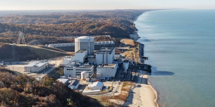 The Palisades nuclear power plant on the shore of Lake Michigan in 2017.