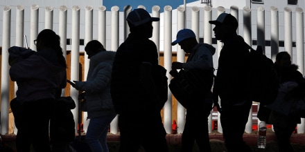 Corte de apelaciones dictamina que la prohibición de solicitar asilo en la frontera impuesta por Trump es ilegal