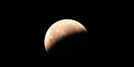 Un eclipse de luna casi total puede ser visto este jueves: mire en qué partes de Estados Unidos