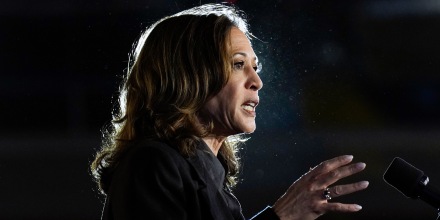  Kamala Harris speaking at a campaign event