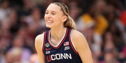 Paige Bueckers #5 of the UConn Huskies.