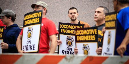 Image: NJ Transit Railroad Engineers Union Go On Strike, Crippling The NYC Area Mass Transit System