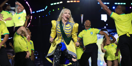 Lady Gaga se presenta en la playa de Copacabana el 3 de mayo de 2025 en Río de Janeiro, Brasil.