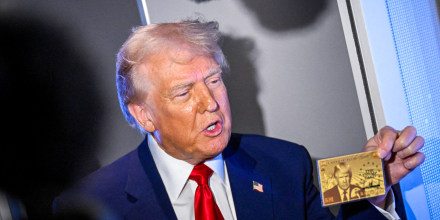 La 'tarjeta dorada' de Trump, con un costo mínimo de $1 millón, solo ha sido otorgada a una persona, según la Casa Blanca