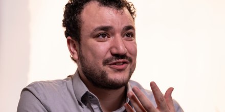HeadlineImage