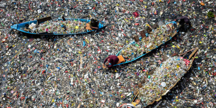 TOPSHOT-INDONESIA-ENVIRONMENT-POLLUTION-PLASTICS