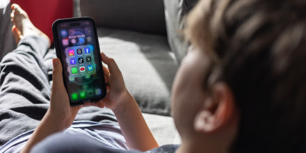 Australia Bans Social Media For Under 16s