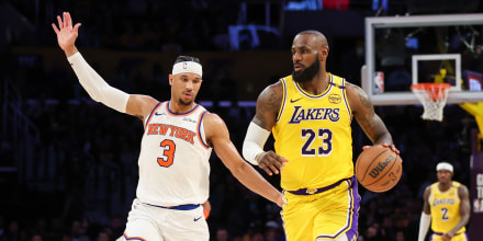 New York Knicks v Los Angeles Lakers