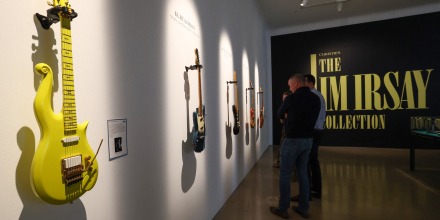 US-MUSIC-CELEBRITY-AUCTION