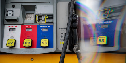 La guerra contra Irán disparó la inflación en marzo al 3.3%, su nivel más elevado en dos años