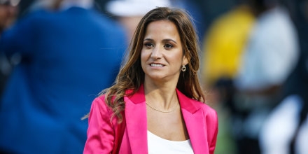 La periodista de la NFL Dianna Russini renuncia a The Athletic tras fotos junto a Mike Vrabel, entrenador de los Patriots