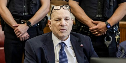 Un juez declara nulo el nuevo juicio por violación contra Harvey Weinstein por falta de acuerdo del jurado