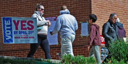 Un juez bloquea el nuevo mapa electoral de Virginia un día después de que los votantes lo aprobaran