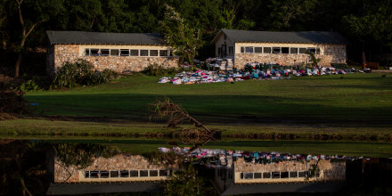 Texas exige cambios a Camp Mystic antes de poder reabrir tras la muerte de 27 personas en las inundaciones de 2025