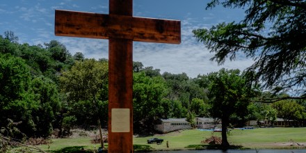 Camp Mystic cancela sus planes para reabrir el campamento de niñas este verano tras las inundaciones mortales en Texas