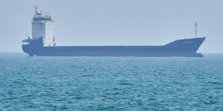 EE.UU. incauta un buque de Irán que trató de evadir el bloqueo naval en el estrecho de Ormuz