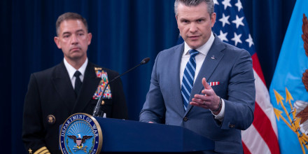 La plegaria de Hegseth en el Pentágono es una copia casi exacta de 'Pulp Fiction'