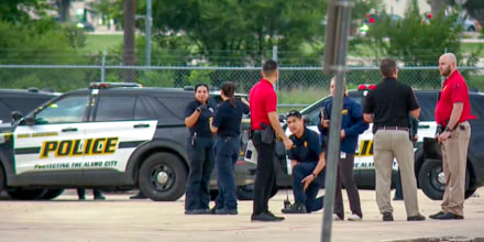 Acusan a madre de Texas de asesinato capital tras hallar a sus hijos muertos en un auto incendiado