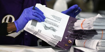 Revés para los republicanos: Corte permite contar votos por correo que lleguen luego del día de las elecciones