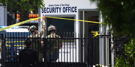 Escritos de sospechosos del ataque en San Diego revelan influencia del extremismo