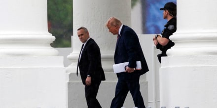 Trump goza de “excelente salud” pero debe bajar de peso y hacer ejercicio, según su médico