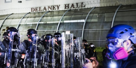 Los inmigrantes detenidos en Delaney Hall podrán volver a recibir visitas familiares