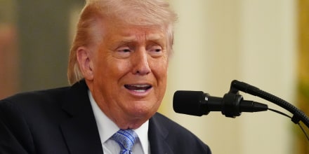Trump amenaza a Irán con reanudar los bombardeos si no alcanzan un acuerdo