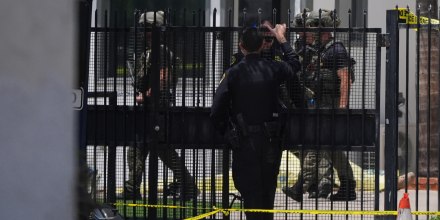 Al menos 3 muertos y 2 sospechosos fallecidos por un tiroteo en el Centro Islámico de San Diego