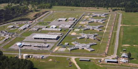 Un reporte del DHS detalla casos problemáticos de uso de la fuerza en centro de ICE en Louisiana
