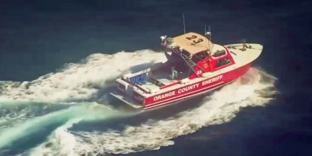 Búscan de una niña que fue arrastrada por la corriente en la costa del sur de California