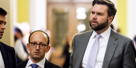 El jefe de Gabinete de JD Vance dirá adiós al Gobierno de Trump en pocas semanas