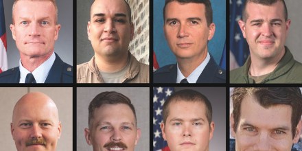 Quiénes son los 8 fallecidos del accidente aéreo del B-52 que se estrelló en California