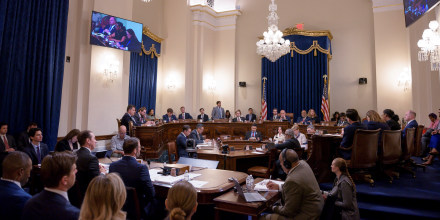 La Cámara vota el enorme paquete de $70,000 millones para deportaciones