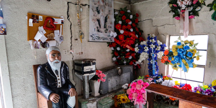 Cementerios, escuelas y altares: así se rescata la historia latina que EE.UU. perdía de a poco