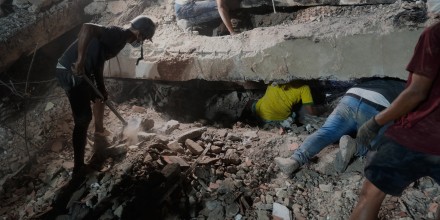 Ascienden a 4,490 los muertos por los terremotos en Venezuela
