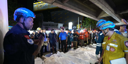 Al menos 27 muertos tras un incendio en un bar de Bangkok