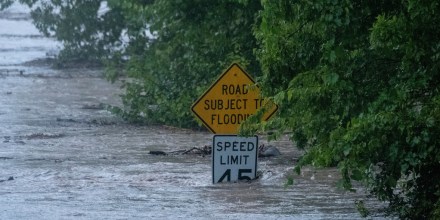 Inundación en Texas: un muerto y más de 70 personas rescatadas