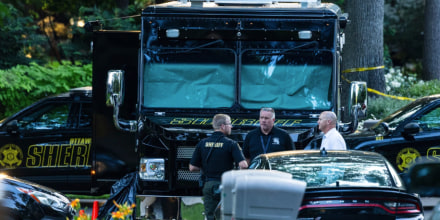 Hallan a 8 muertos en una casa de Michigan tras incendio, algunos con heridas de bala