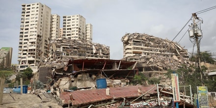 Venezuela intenta retomar la normalidad tras al menos 3,342 muertes por los terremotos