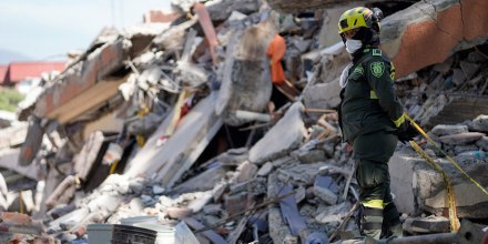 Más de 140 personas siguen desaparecidas y sube la cifra de damnificados por el sismo