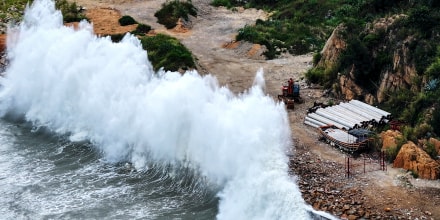 Mareas altas, calor, lluvias torrenciales: El Niño va camino de convertirse en el más intenso