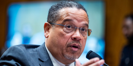 Minnesota demanda a Texas para que extradite a un agente de ICE buscado por la justicia