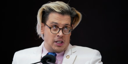 ICE detiene al comentarista de ultraderecha Milo Yiannopoulos