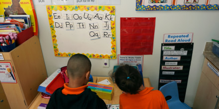 Miles de niños latinos pueden quedar sin enseñanza preescolar bajo propuesta de Trump