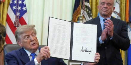 Esto dicen los pediatras sobre la orden de Trump que insta a revisar las vacunas infantiles