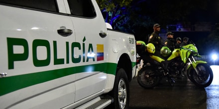 Policías y civiles heridos tras explosión de vehículo en Cúcuta, Colombia, a días de la investidura presidencial