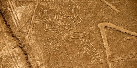Mueren 13 personas al estrellarse una avioneta turística que viajaba hacia las Líneas de Nazca, en Perú
